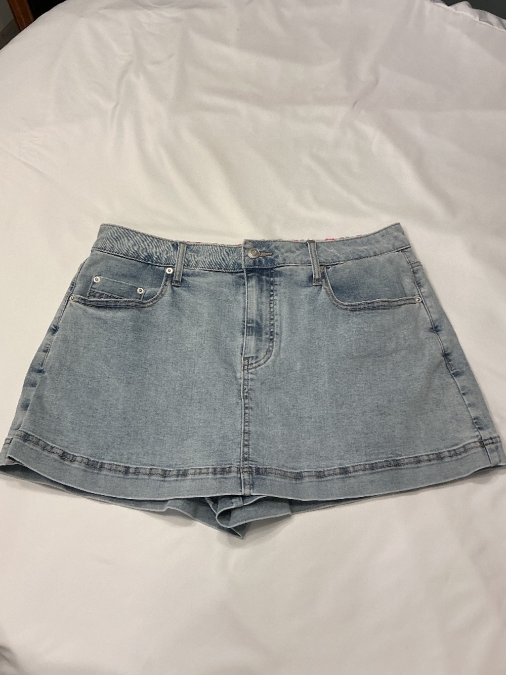 ALTAR’D STATE DENIM SKORT NWT (size: XL)